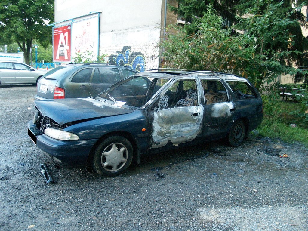 Wieder brennende Autos in Koeln Hoehenhaus P018.JPG